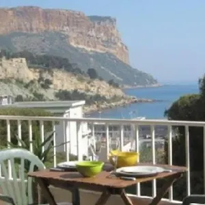 https://magnifique-t2-rsidence-la-rade-vue-mer-parking.fr-provencehotel.com