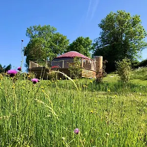 https://yourte-2-4-personnes-avec-spa.midi-pyreneeshotels.com